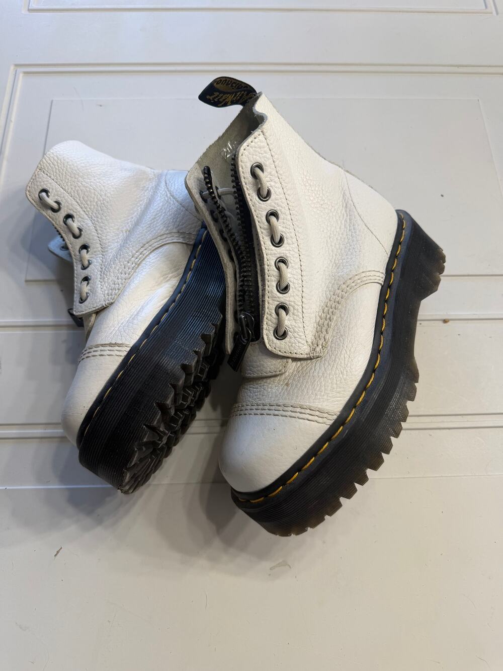 Doc Dr. Martens Womens Sz 8 White Sinclair Platform Zip Leather Boots